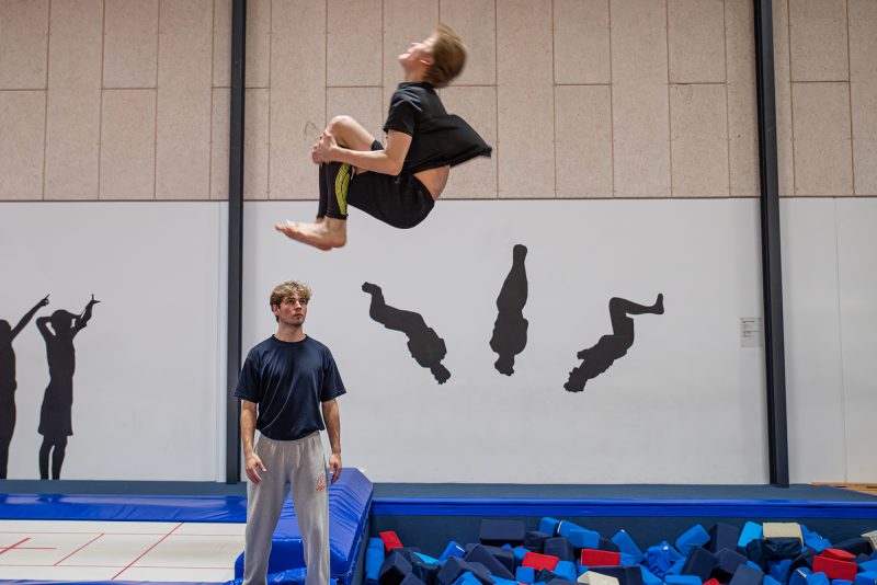 Efterskole-med-pomfritgrav-til-valgfaget-stortrampolin