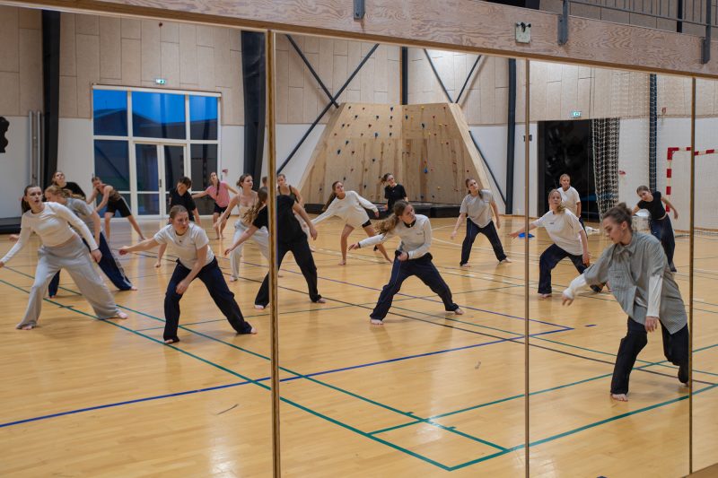 Rytmisk-gymnastik-som-valgfag-på-efterskole